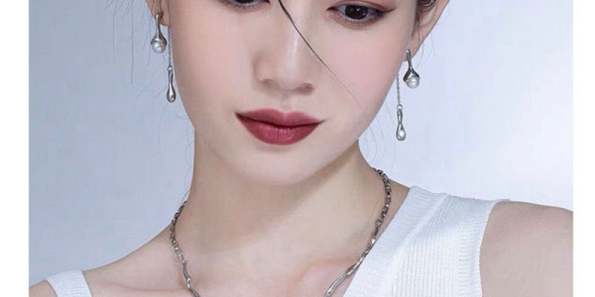 隱奢美學解密：BV編織包×水滴耳環台灣熱門款實測