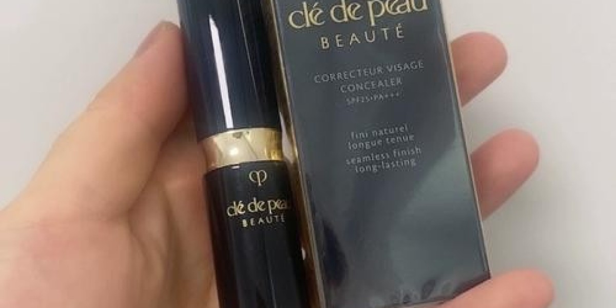 肌膚之鑰臉部保養與彩妝全攻略：從遮瑕到唇膏的高級質感體驗